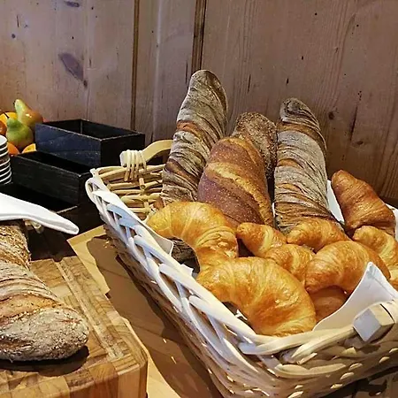 Hotel Restaurant Chesa 2*
