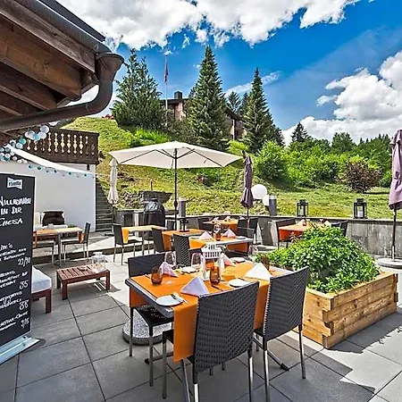 Hotel Restaurant Chesa 2*