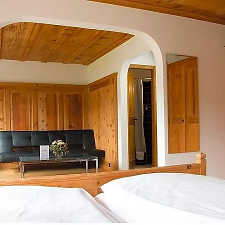 Restaurant Chesa 2*