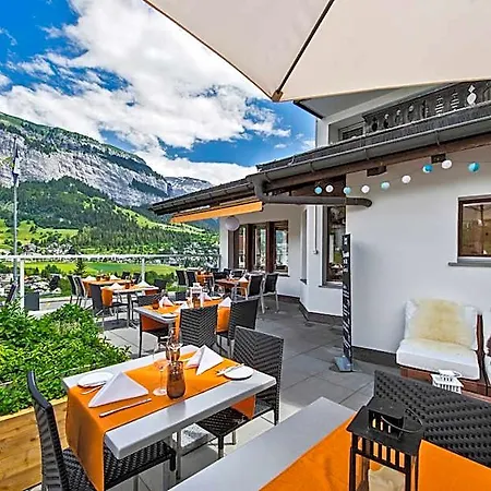 Hotel Restaurant Chesa 2*