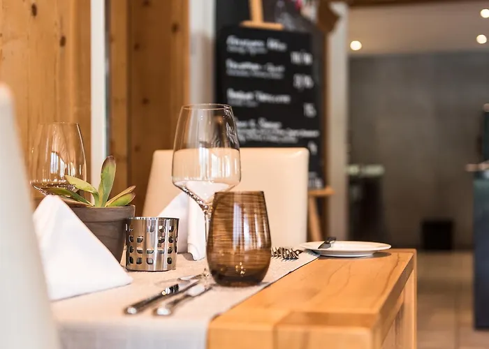 Restaurant Chesa Φιλμς