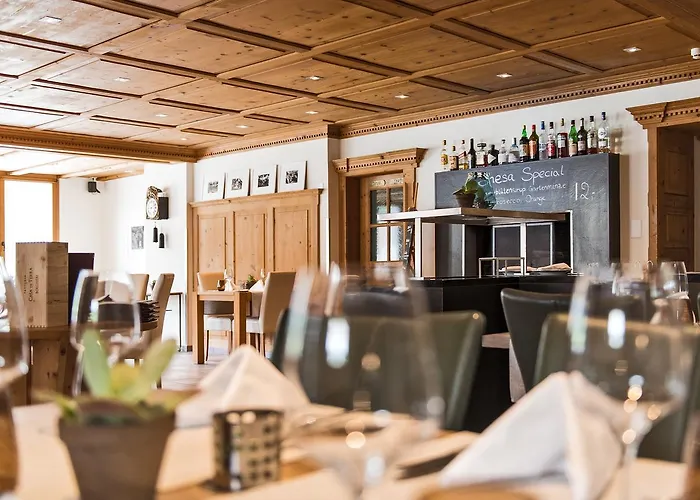 Restaurant Chesa Ξενοδοχείο Φιλμς