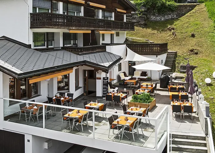 Restaurant Chesa 2* Φιλμς